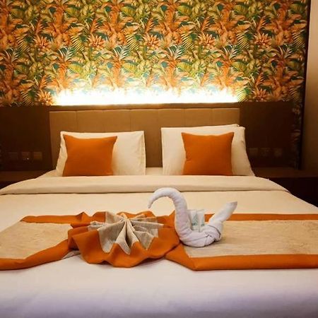 Hotel John Panglao Bagian luar foto